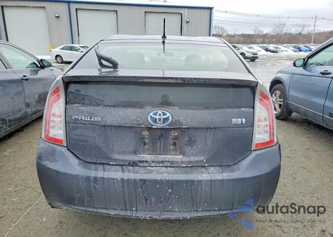 2014 Toyota Prius z USA, uszkodzony, nr VIN JTDKN3DUXE1779370